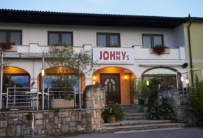 Gästehaus Weinhandl & Johnnys Pizzeria, Podersdorf Am See, Österreich, Podersdorf Am See, Österreich